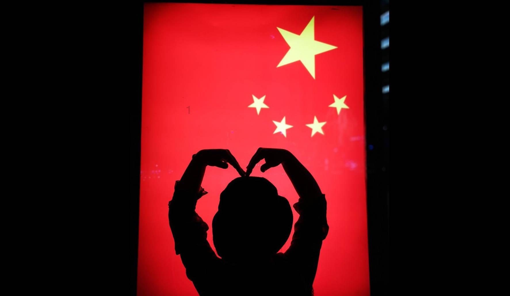 探索世界,尽在网友对于白百何穿搭大赞,明星穿搭是有专人负责吗?蜗牛问答平台